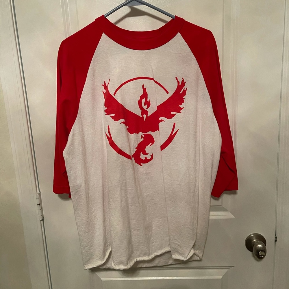 Like New Pokeman Go Team Valor Baseball Shirt XL